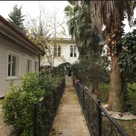 Luxury Pavilion With Bosphorus View In Beylerbeyi Κωνσταντινούπολη