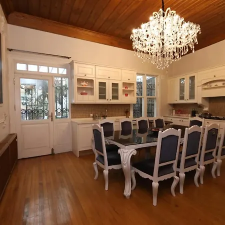 Βίλα Luxury Pavilion With Bosphorus View In Beylerbeyi Κωνσταντινούπολη